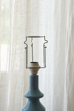 Adjustable shade carrier