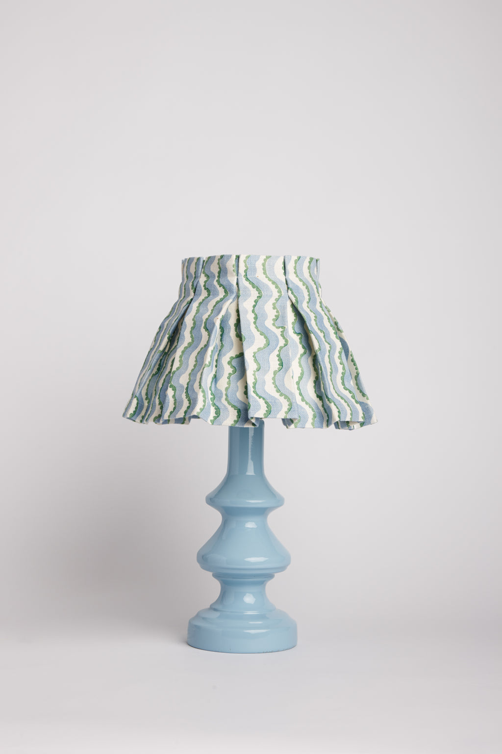 Amicitia, Box pleated