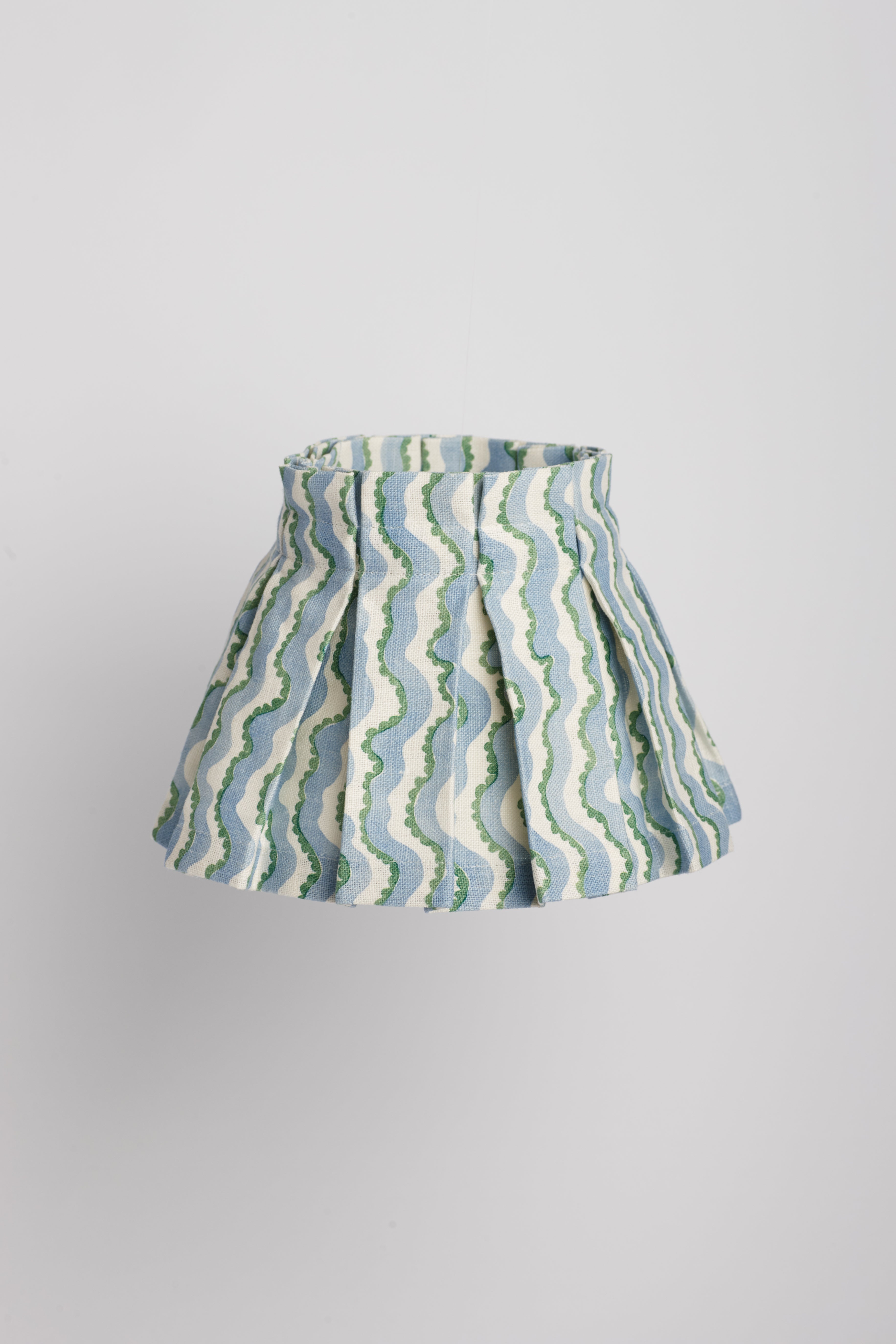 Amicitia, Box pleated