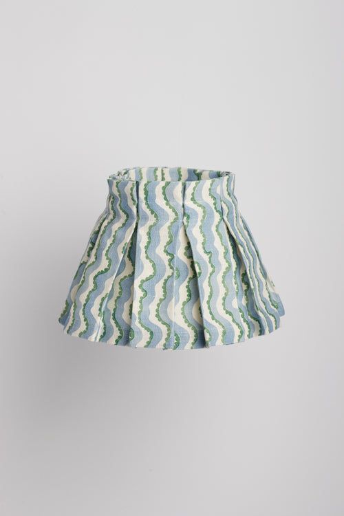 Amicitia, Box pleated