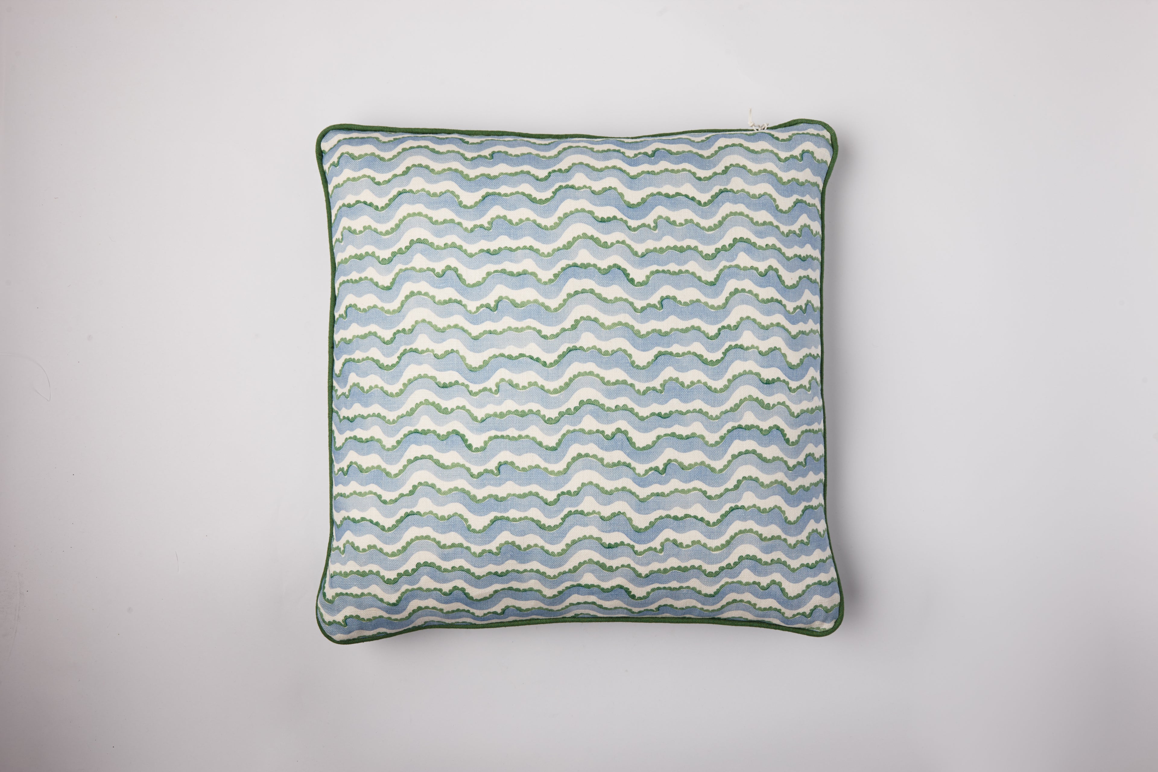 Amicitia, Square cushion